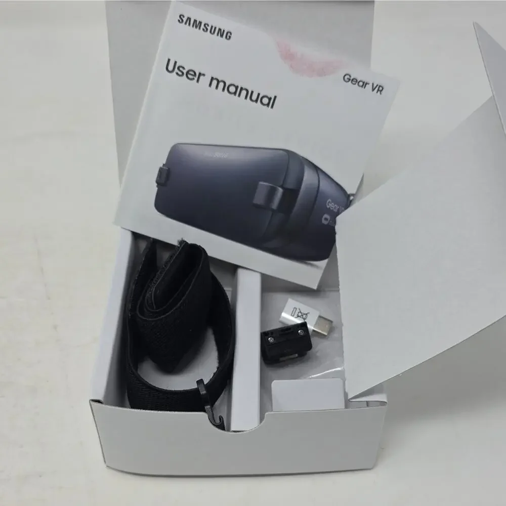 Samsung Gear VR Smartphone Headset Oculus Black Micro USB/USB-C 2016